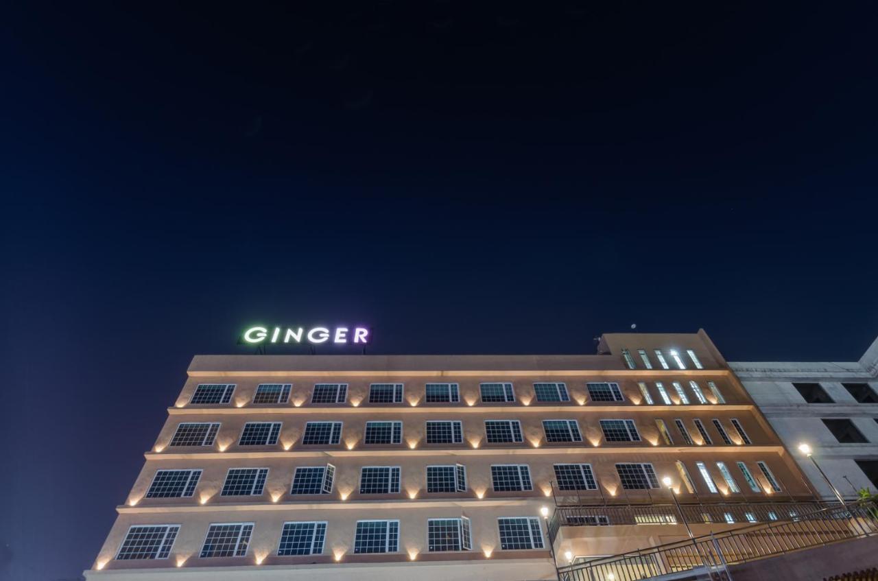 Ginger Surat City Centre Екстер'єр фото